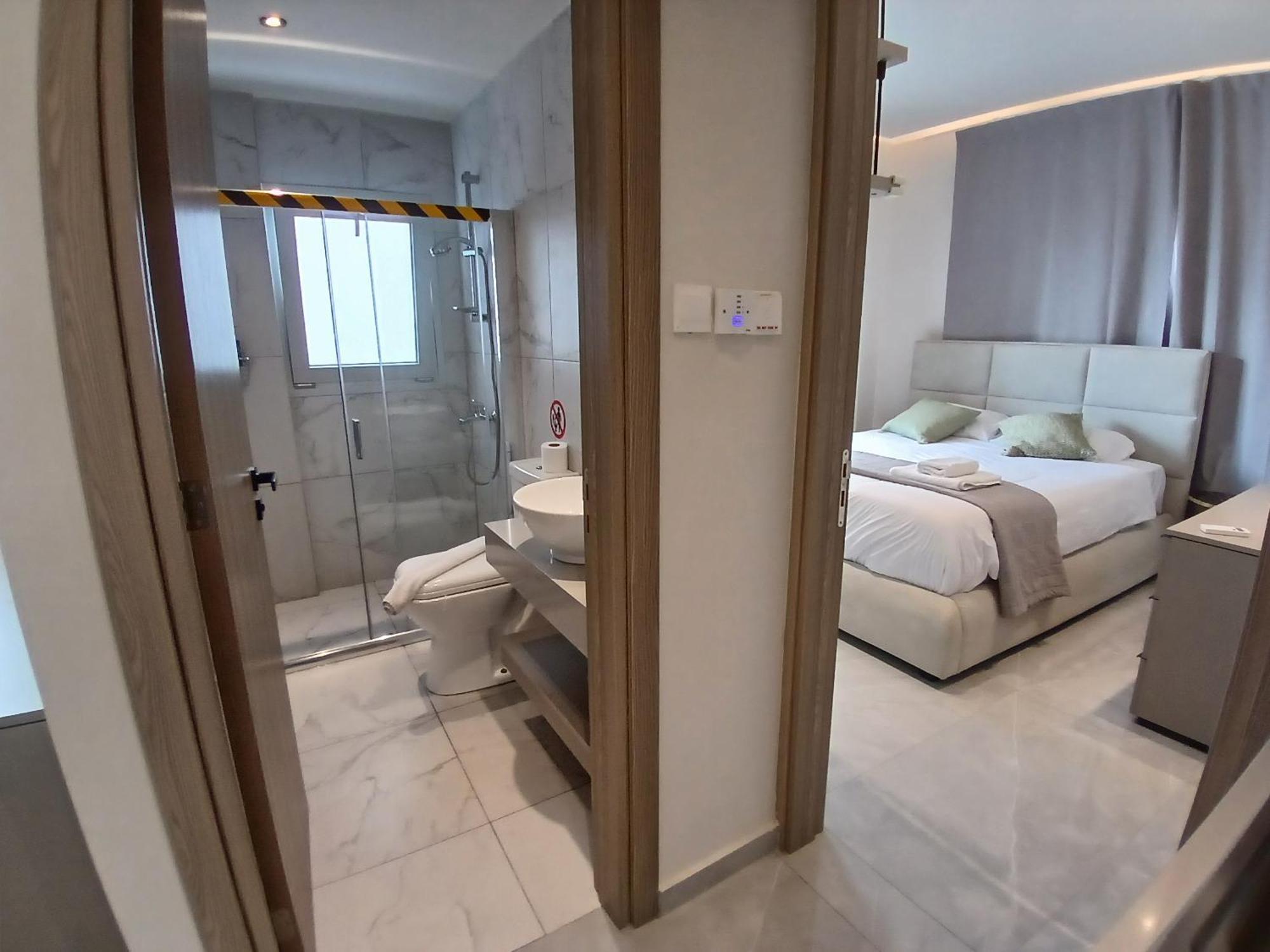 Georgiana Suites Λάρνακα Δωμάτιο φωτογραφία