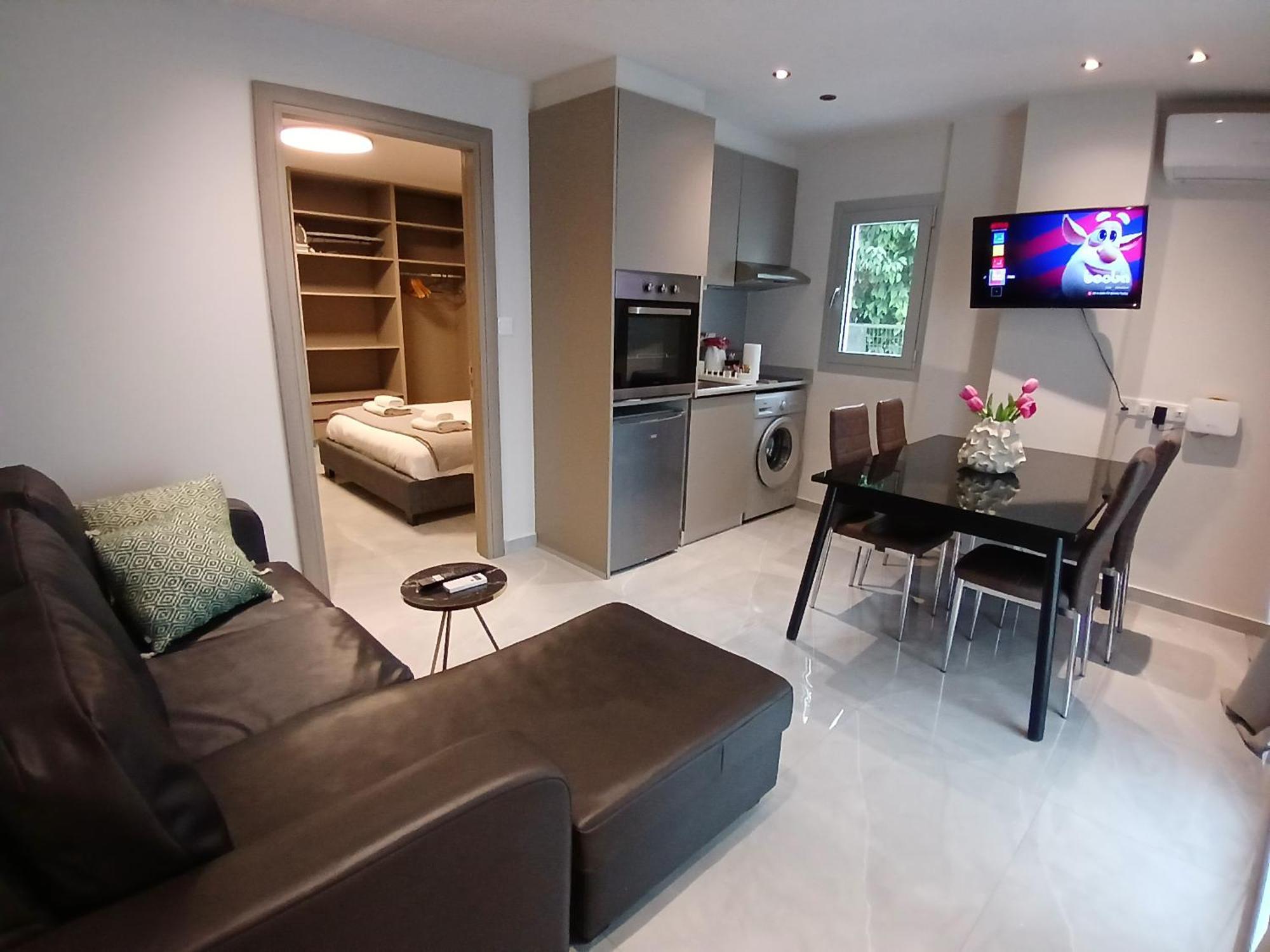 Georgiana Suites Λάρνακα Δωμάτιο φωτογραφία